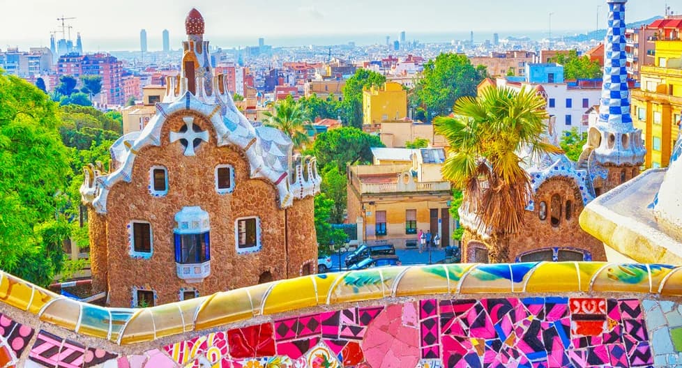Park Güell Barcelona Spain 2025 - Gaudí mosaic architecture, city panoramic views, best hotels