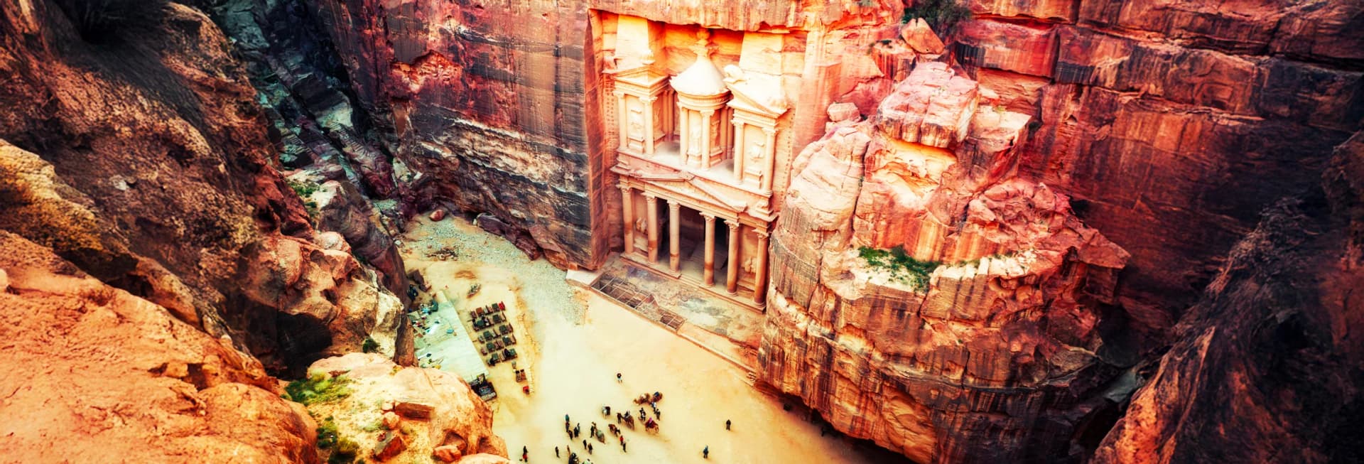 Jordan Petra in November 2025 - ancient rose-red Treasury carved into sandstone cliffs, Wadi Rum desert 4x4 tours and Bedouin camps, Dead Sea floating experience, Roman ruins at Jerash, and ideal weather for exploring archaeological sites best time to visit