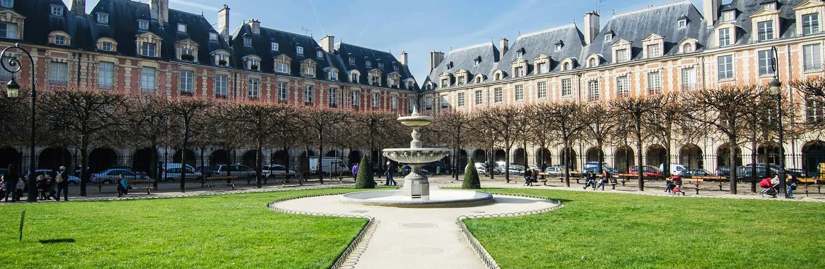 Le Marais Paris hotels - historic cobblestone streets with boutique hotels, cafes, and medieval architecture in 3rd and 4th arrondissement