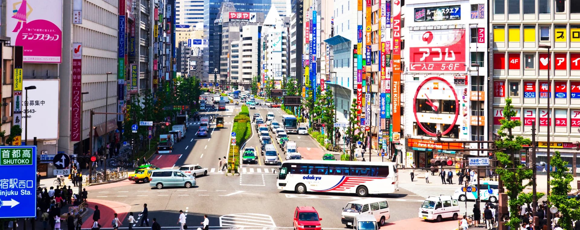 Best family hotels near Shinjuku Station Tokyo 2026 - stunning panoramic view of Shinjuku skyline at dusk featuring iconic neon lights, JR Shinjuku Station, and family-friendly hotel district perfect for travelers with children visiting Tokyo